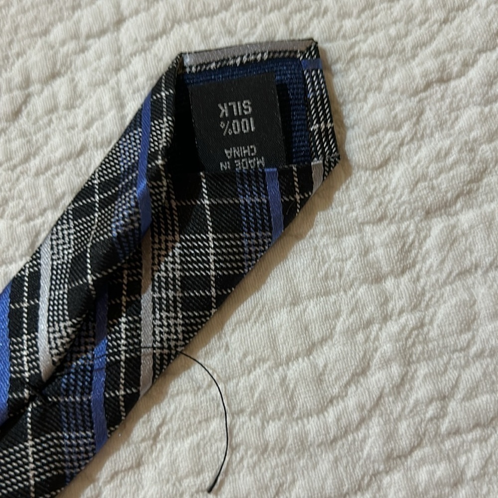 MK tie - Picture 5 of 6